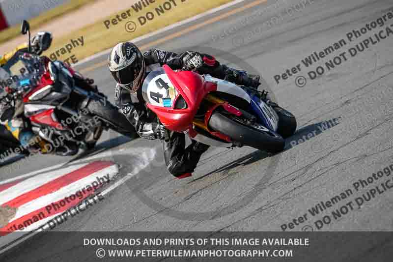 donington no limits trackday;donington park photographs;donington trackday photographs;no limits trackdays;peter wileman photography;trackday digital images;trackday photos
